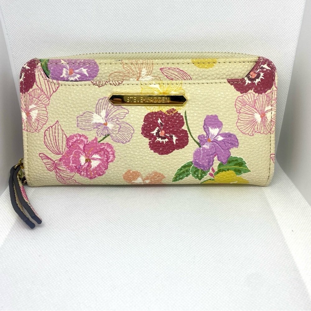 Steve Madden Cream Floral Wallet